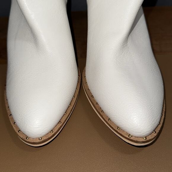 BEAST FASHION size 10 white 3” faux leather Weslee heeled ankle boot zip up back - Picture 13 of 13